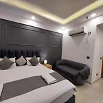 The Luxury Loft 1